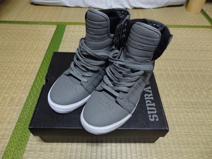 supara-gray4.JPG