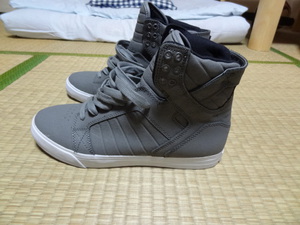 supara-gray6.JPG